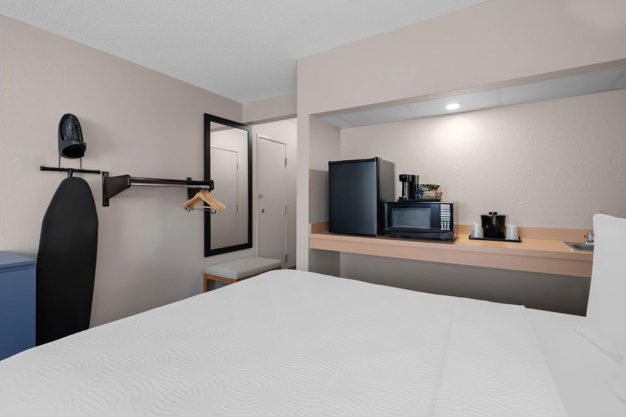 Country Inn & Suites By Radisson, Coon Rapids, Mn ภายนอก รูปภาพ